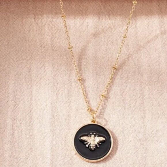 Bumble Bee Charm Necklace Black & Gold Pendent Necklace Make A Wish NWT Adorable - Picture 3 of 4